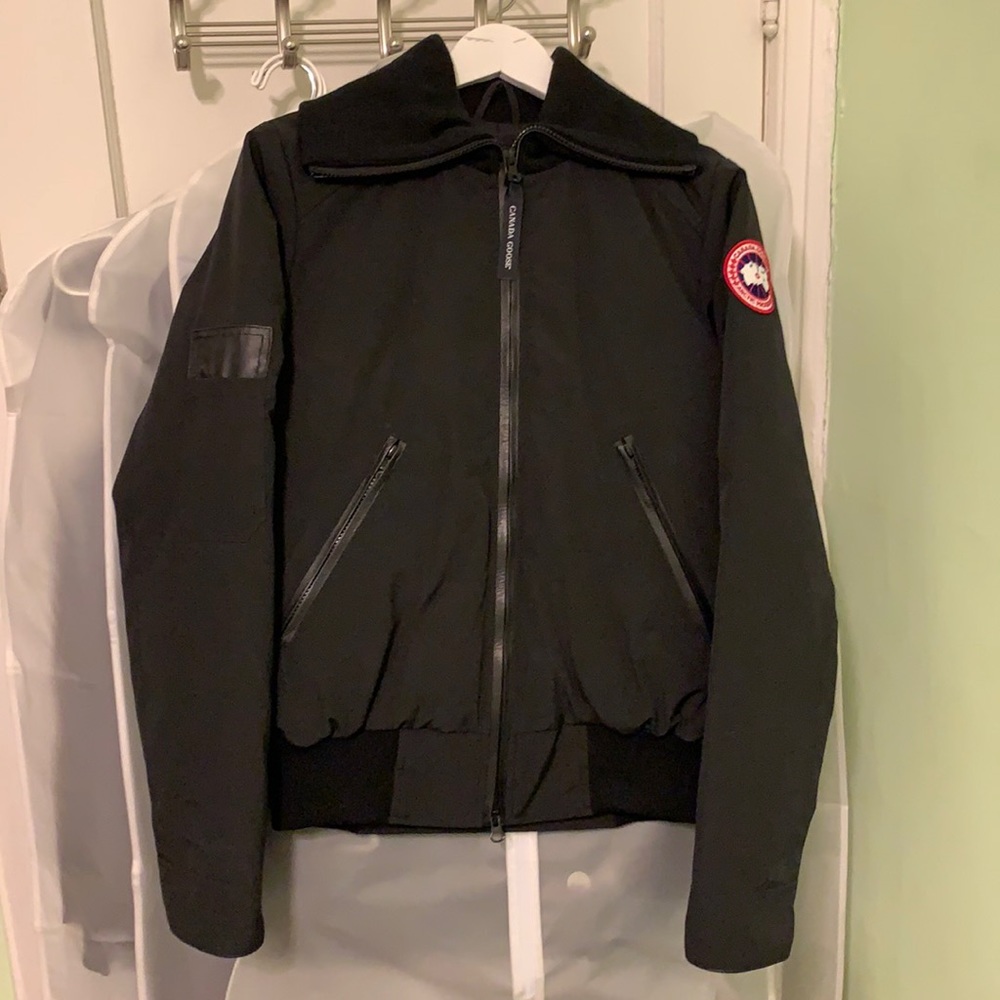 Canada Goose Bomber Jacket in Black